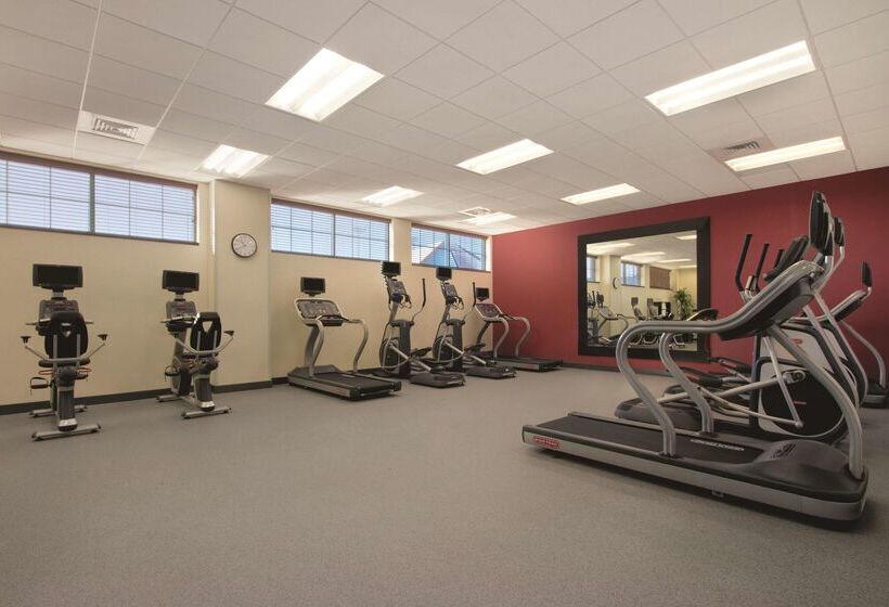 בית מלון כפרי Hilton Garden Inn Oklahoma City Bricktown