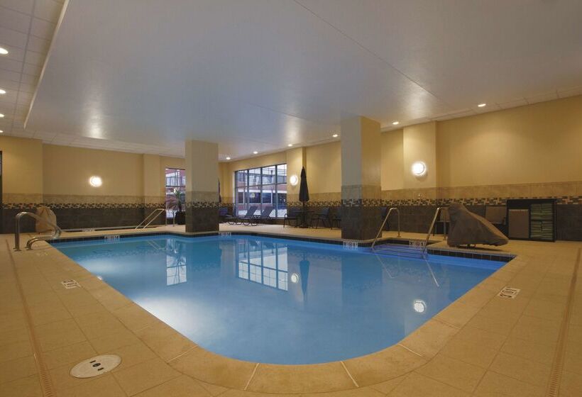 בית מלון כפרי Hilton Garden Inn Oklahoma City Bricktown