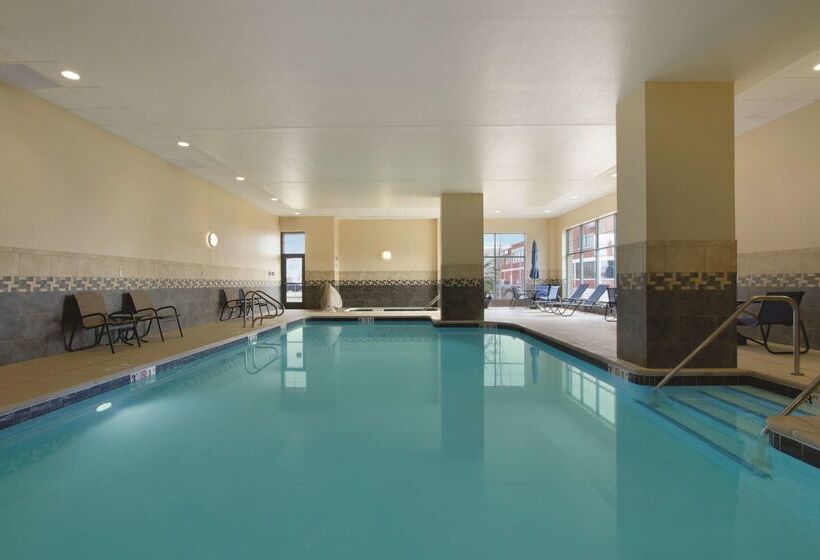 בית מלון כפרי Hilton Garden Inn Oklahoma City Bricktown