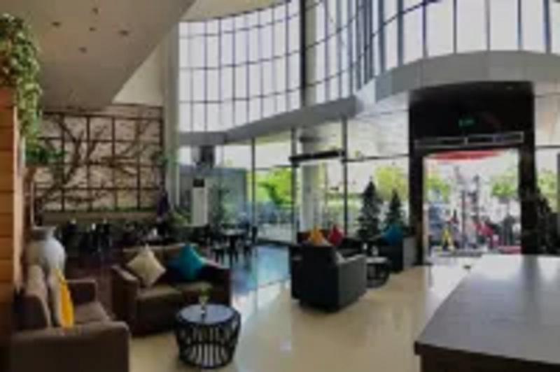 בית מלון כפרי @hom Semarang Simpang Lima