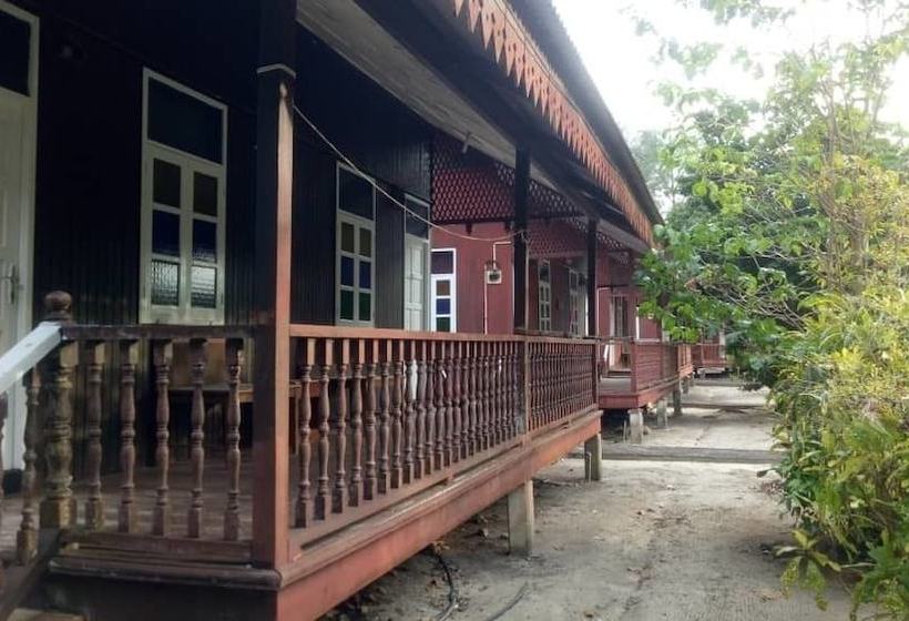 Отель Kapas Island Resort