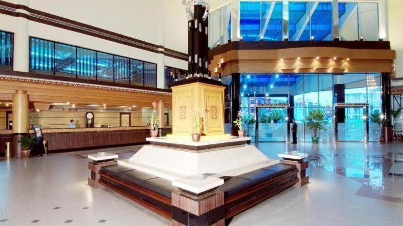 ホテル Kapuas Palace