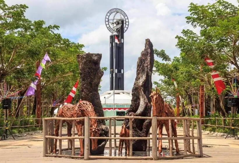 בית מלון כפרי Kapuas Palace