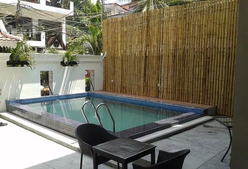 ホテル Khavi Villa