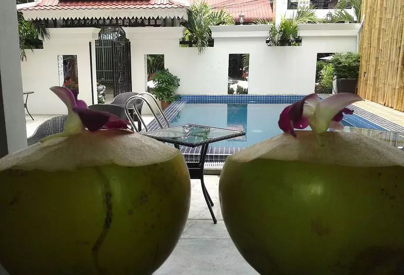 ホテル Khavi Villa