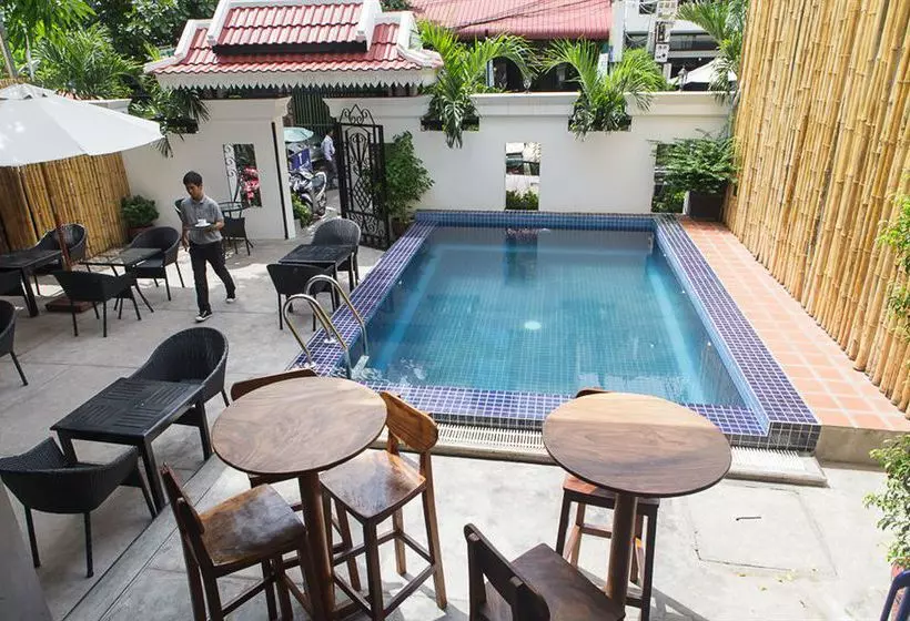 ホテル Khavi Villa