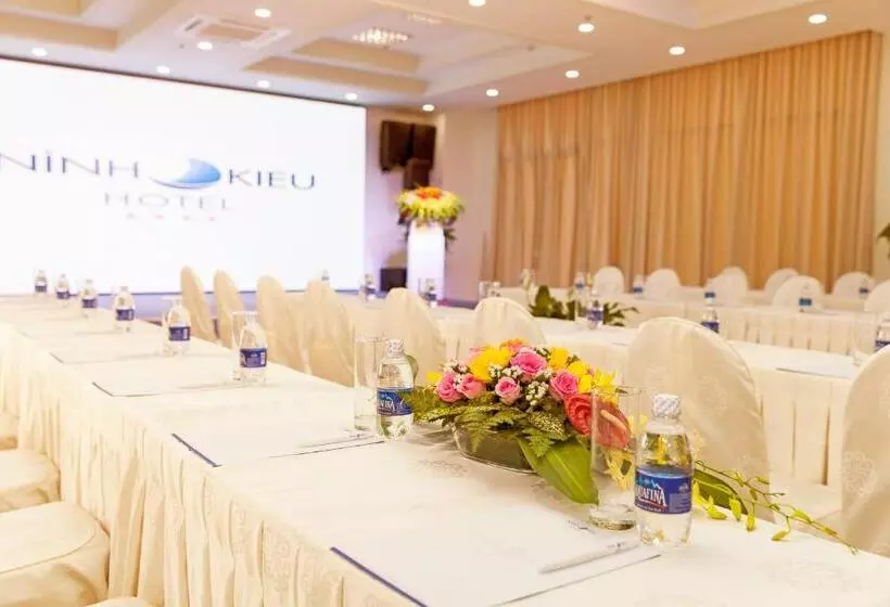 هتل Ninh Kieu Riverside