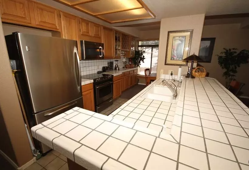 Mammoth Mountain Reservations Condo Collection