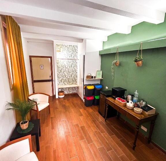 پانسیون Ecorooms Ferrara