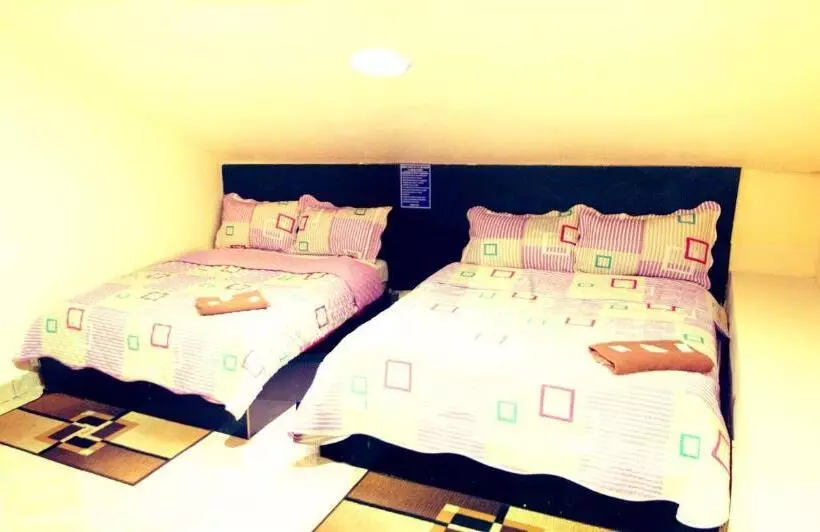 Majatalo Hostal History