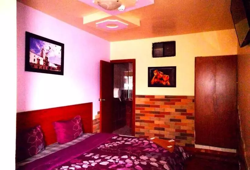Majatalo Hostal History