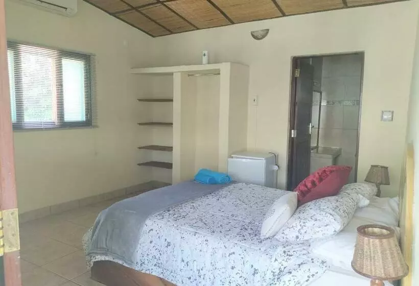 ペンション Sylvannah Guest House