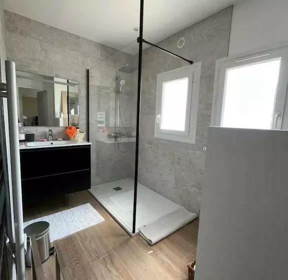 Aamiaismajoitus (B&B) 11 Port Lin