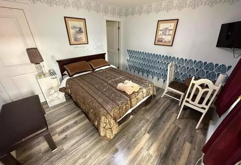 پانسیون Guest Suite   Private Retreat   J 1