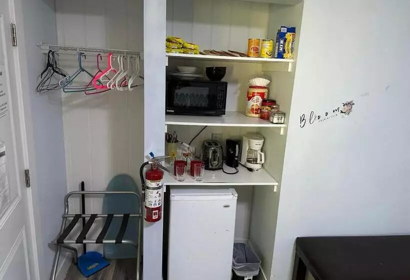 پانسیون Guest Suite   Private Retreat   J 1