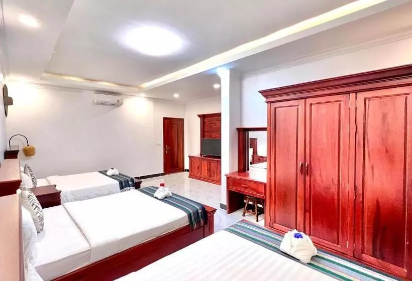پانسیون Nyna Villa Guesthouse