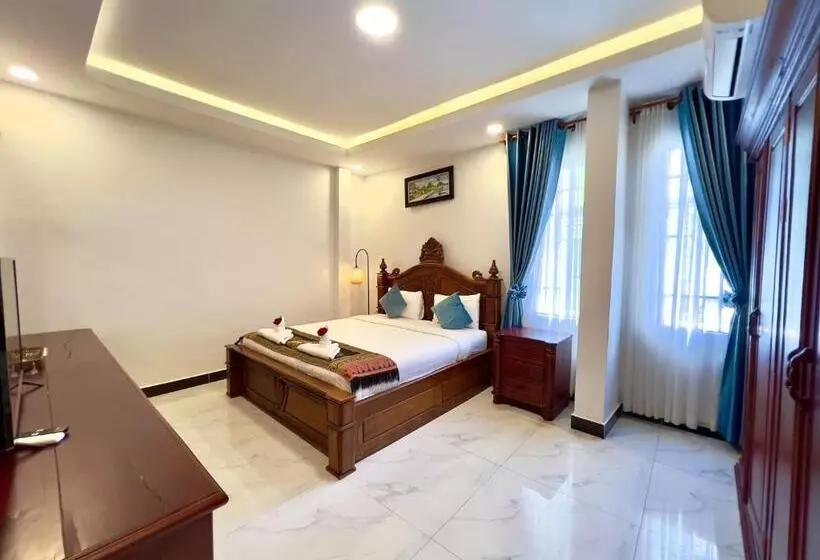 پانسیون Nyna Villa Guesthouse