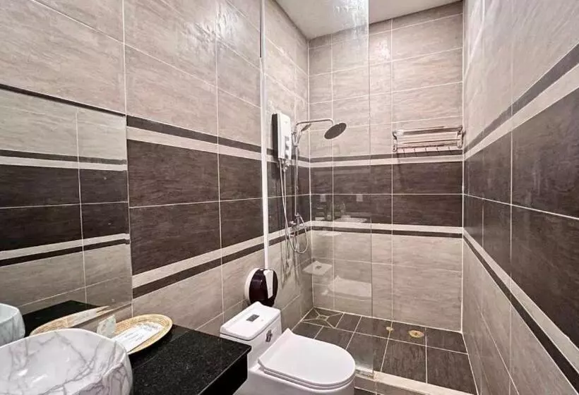 پانسیون Nyna Villa Guesthouse