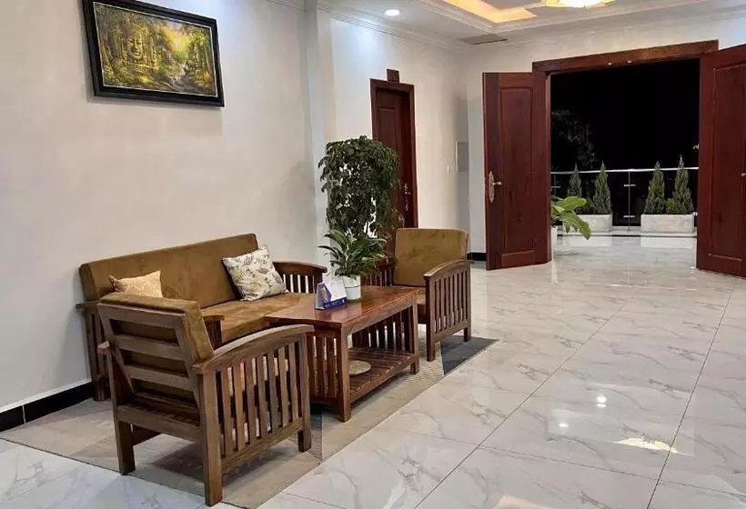پانسیون Nyna Villa Guesthouse