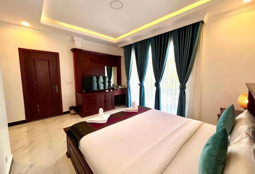 پانسیون Nyna Villa Guesthouse