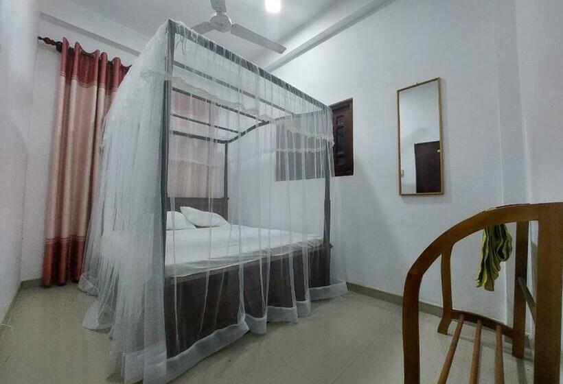 بنسيون White Villa