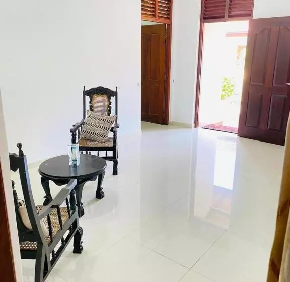پانسیون White Villa