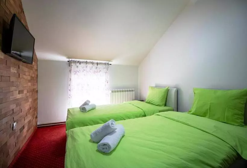 Hostel Aurora
