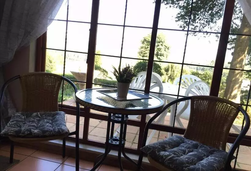 Majatalo King S Hill Guest House