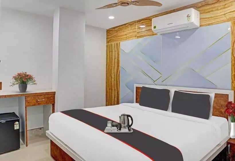 ホテル Capital O Vihari Grand Inn