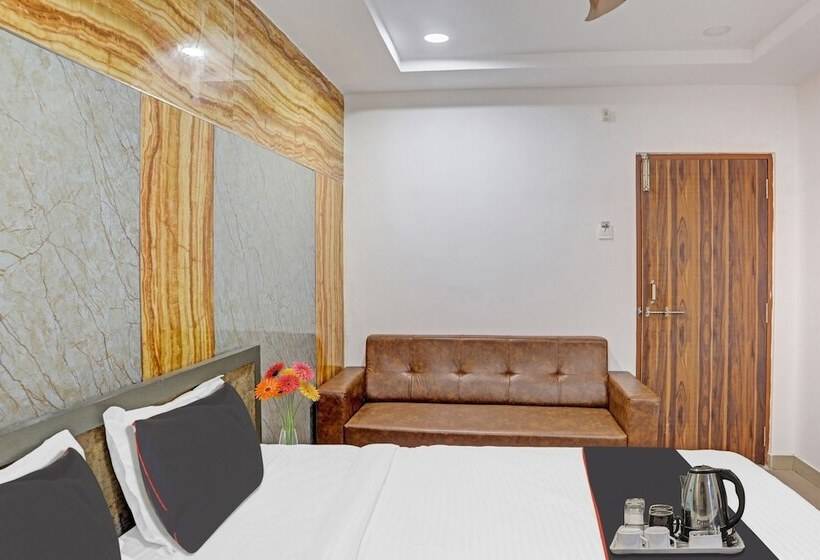 בית מלון כפרי Capital O Vihari Grand Inn