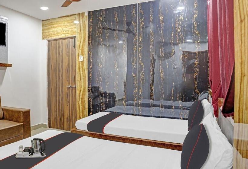 בית מלון כפרי Capital O Vihari Grand Inn