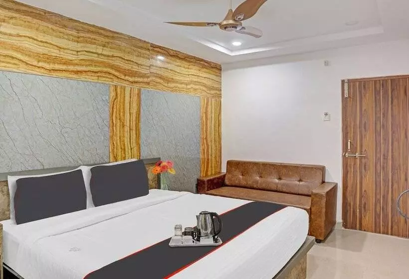 ホテル Capital O Vihari Grand Inn