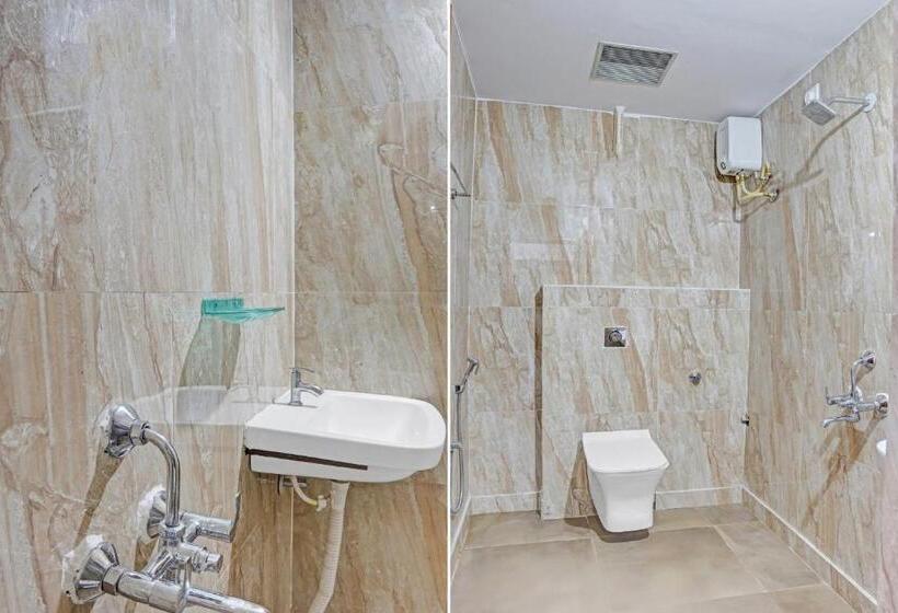 בית מלון כפרי Capital O Vihari Grand Inn