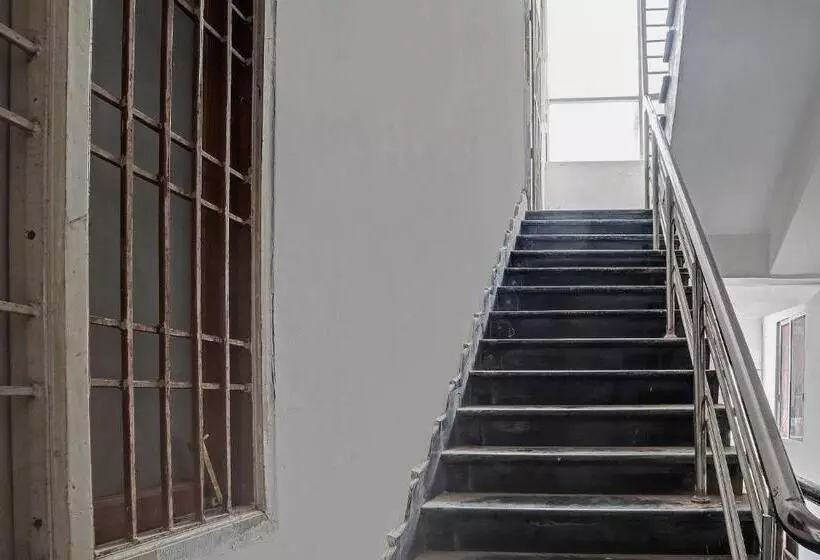 ホテル Capital O Vihari Grand Inn