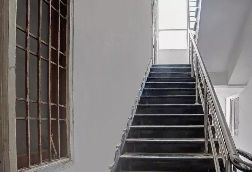 ホテル Capital O Vihari Grand Inn