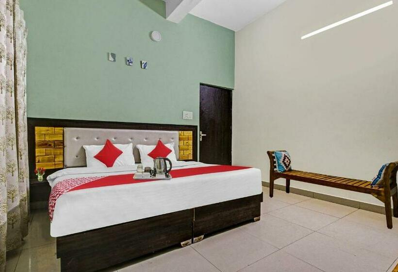 בית מלון כפרי Flagship The Green Scape Mansion