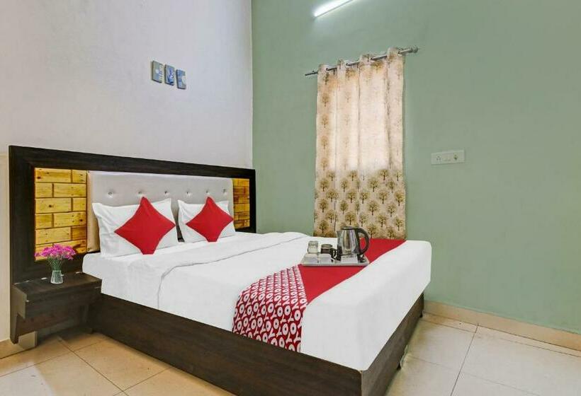 בית מלון כפרי Flagship The Green Scape Mansion