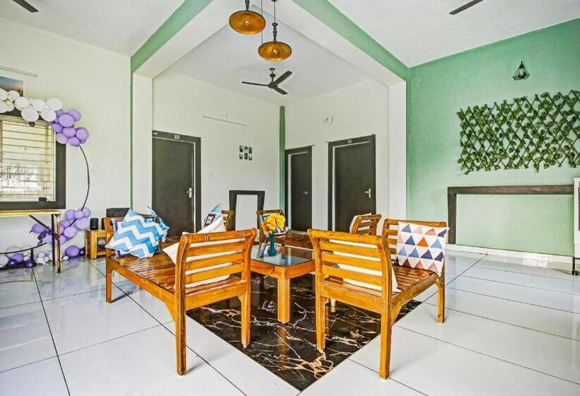 בית מלון כפרי Flagship The Green Scape Mansion