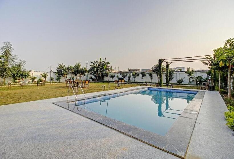 בית מלון כפרי Flagship The Green Scape Mansion