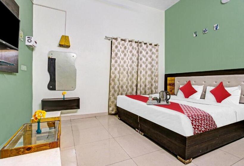 בית מלון כפרי Flagship The Green Scape Mansion