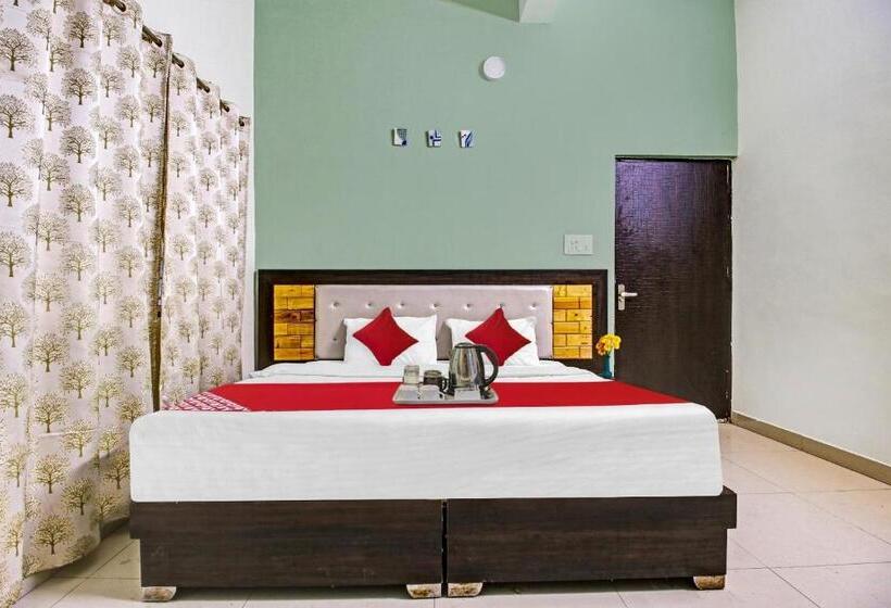 בית מלון כפרי Flagship The Green Scape Mansion