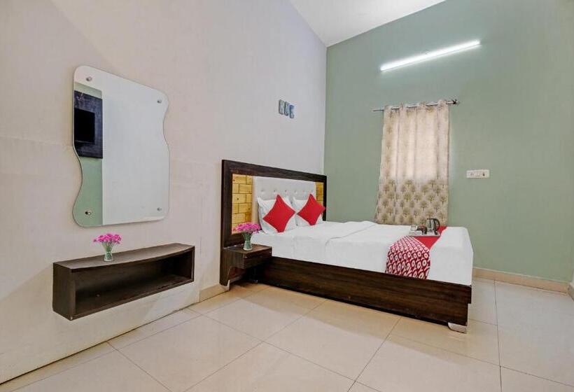 בית מלון כפרי Flagship The Green Scape Mansion