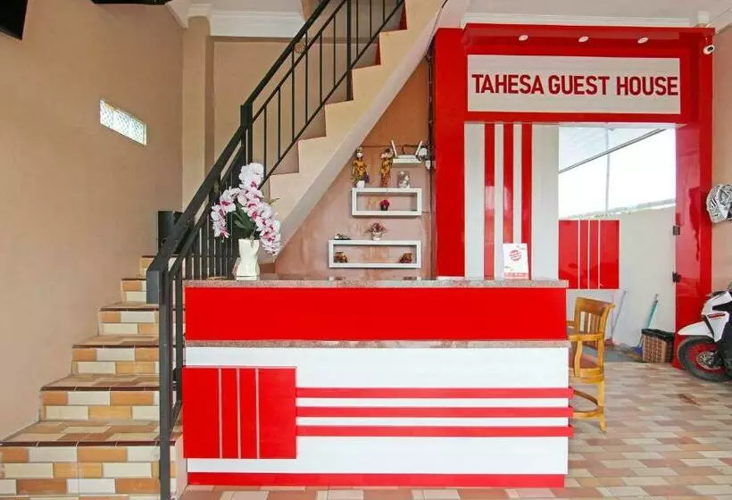 هتل Oyo 91842 Tahesa Guesthouse