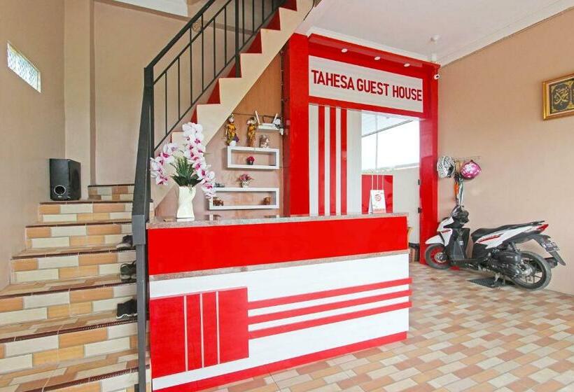 בית מלון כפרי Oyo 91842 Tahesa Guesthouse