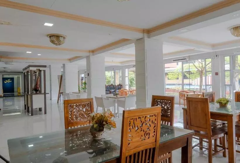 Hotelli Reddoorz Near Pelabuhan Sri Bintan Pura Tanjungpinang