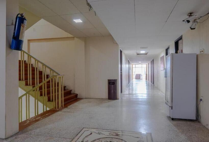 בית מלון כפרי Reddoorz Near Pelabuhan Sri Bintan Pura Tanjungpinang