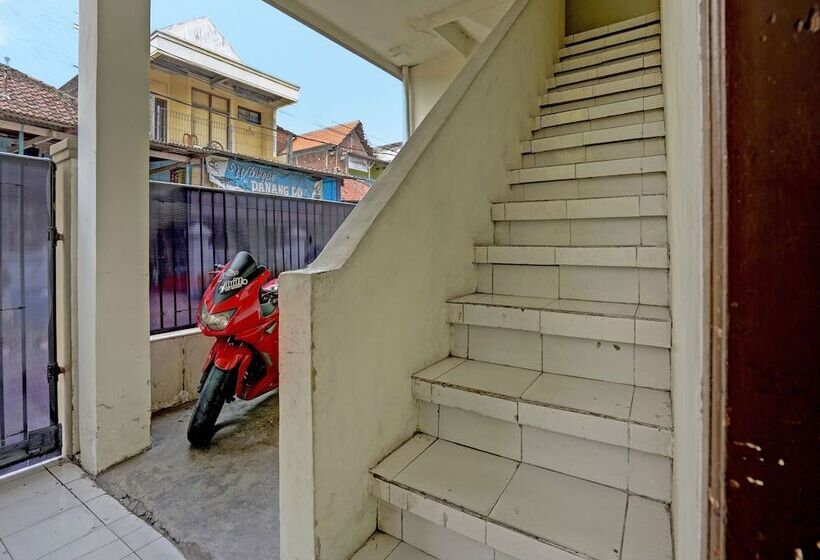 Hotel Spot On 91891 B41m Residence Syariah