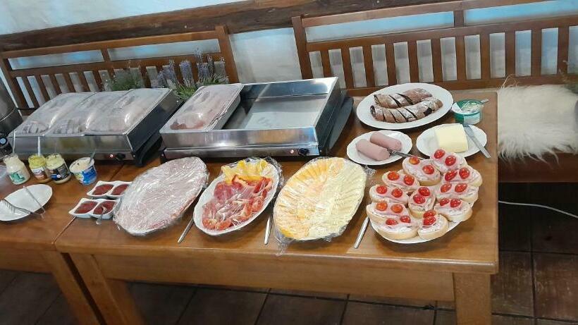 ペンション Penzion Na Zelnicách