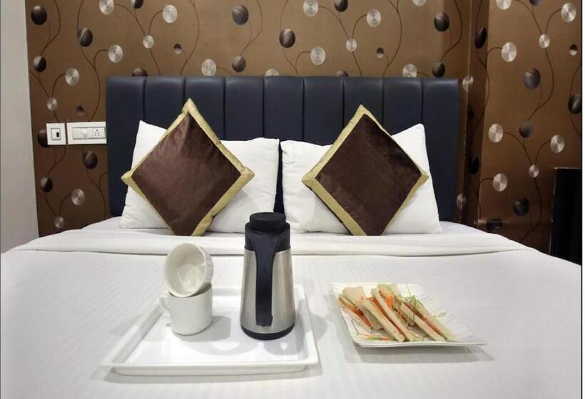 호텔 Cross Road By Wb Inn