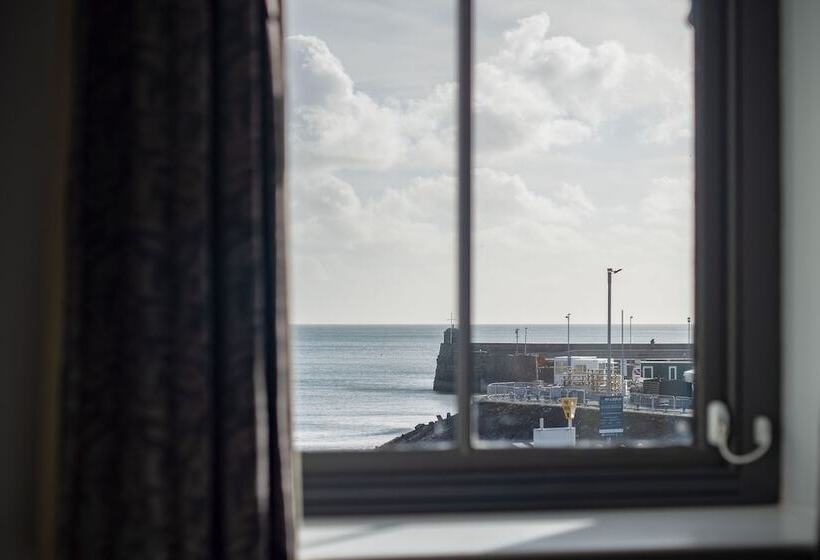 Hotel Ocean Cabins @ The Square Saundersfoot